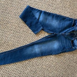 Daughter only wore these a few times, smoke free home , well kept ….